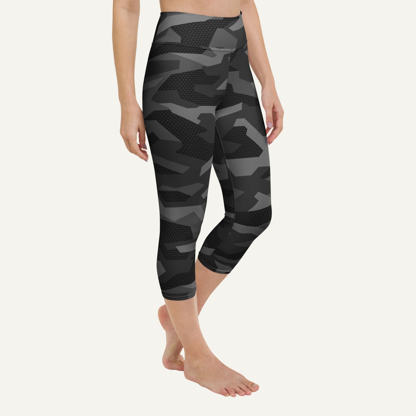 Black Geometric Camo High-Waisted Capri Leggings - Ministry of Sweat