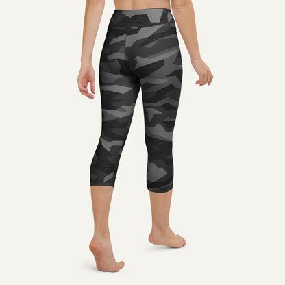 Black Geometric Camo High-Waisted Capri Leggings - Ministry of Sweat