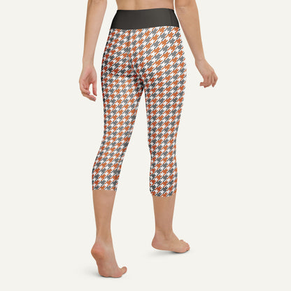 Tabby Cat Houndstooth High-Waisted Capri Leggings