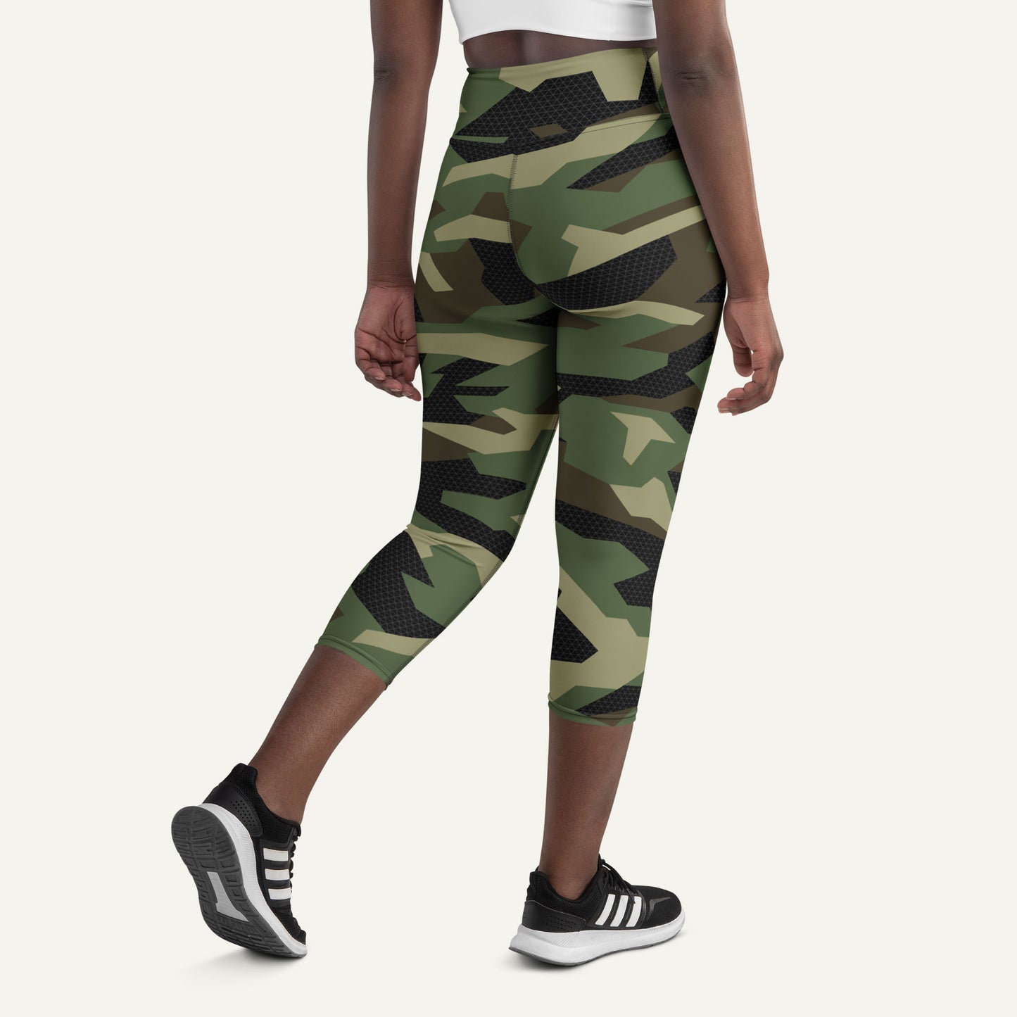 Woodland Geometric Camo High-Waisted Capri Leggings - Ministry of Sweat