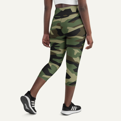 Woodland Geometric Camo High-Waisted Capri Leggings - Ministry of Sweat