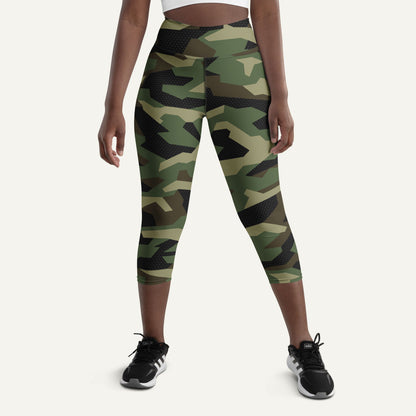 Woodland Geometric Camo High-Waisted Capri Leggings - Ministry of Sweat